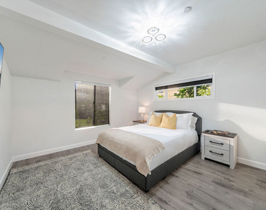 5010 Fulton Avenue - Photo Thumbnail 28