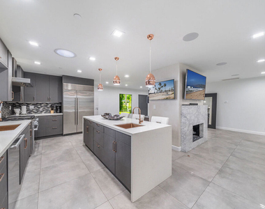5010 Fulton Avenue - Photo Thumbnail 18