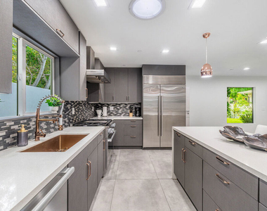 5010 Fulton Avenue - Photo Thumbnail 17