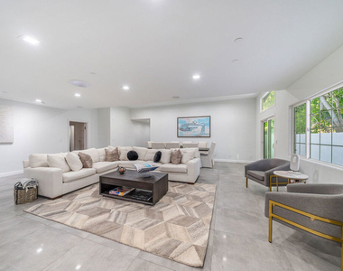 5010 Fulton Avenue - Photo Thumbnail 19