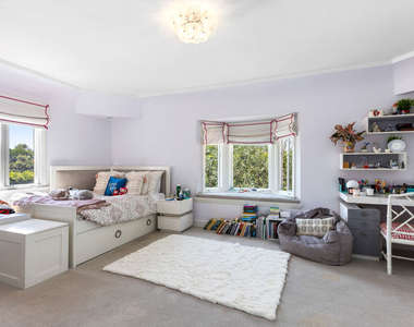 647 Toyopa Drive - Photo Thumbnail 17
