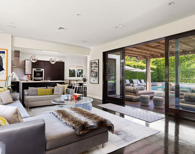 647 Toyopa Drive - Photo Thumbnail 10