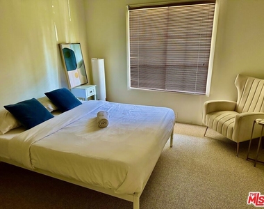 6433 Tahoe Drive - Photo Thumbnail 11