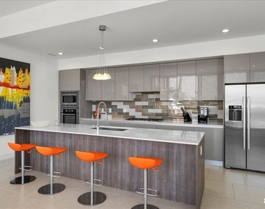 939 Bernardi Lane - Photo Thumbnail 18