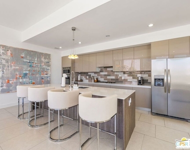 939 Bernardi Lane - Photo Thumbnail 15