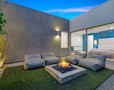 939 Bernardi Lane - Photo Thumbnail 4
