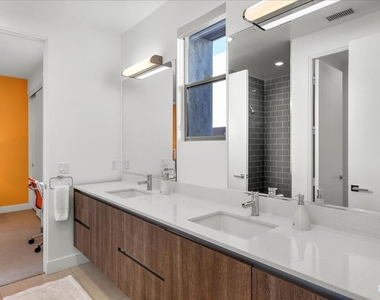 939 Bernardi Lane - Photo Thumbnail 33