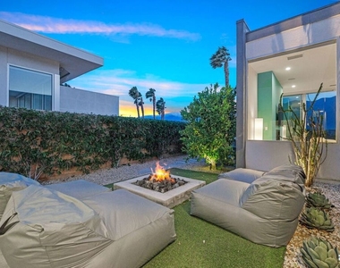 939 Bernardi Lane - Photo Thumbnail 3
