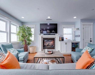 920 D Ave - Photo Thumbnail 12