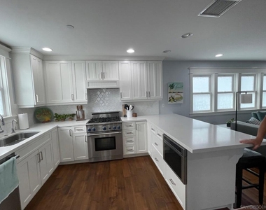920 D Ave - Photo Thumbnail 9