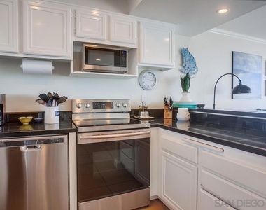 190 Del Mar Shores Terrace - Photo Thumbnail 7