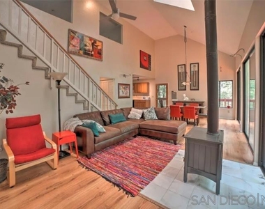 16885 Laurel Road - Photo Thumbnail 3