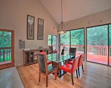 16885 Laurel Road - Photo Thumbnail 6