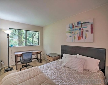 16885 Laurel Road - Photo Thumbnail 15