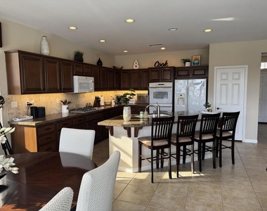 61722 Topaz Drive - Photo Thumbnail 12