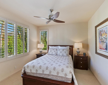 359 Desert Holly Drive - Photo Thumbnail 16
