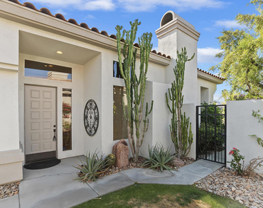 359 Desert Holly Drive - Photo Thumbnail 18