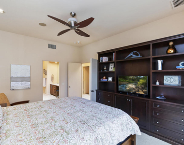 359 Desert Holly Drive - Photo Thumbnail 10