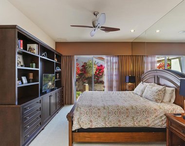 359 Desert Holly Drive - Photo Thumbnail 9