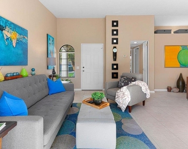 500 S Farrell Drive - Photo Thumbnail 7