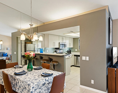 500 S Farrell Drive - Photo Thumbnail 13