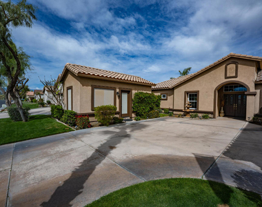 80290 Pebble Beach Drive - Photo Thumbnail 3