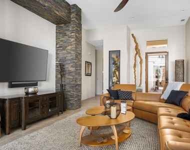 253 Loch Lomond Road - Photo Thumbnail 3