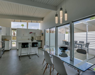 688 E Spencer Drive - Photo Thumbnail 3