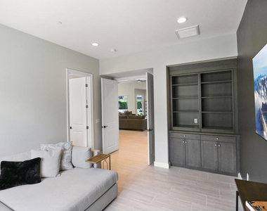 55100 Autumn Valley Court - Photo Thumbnail 20