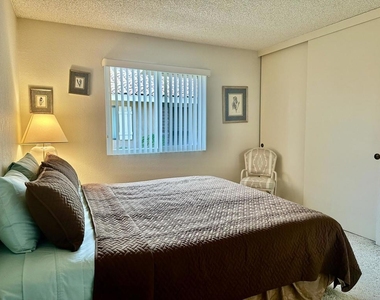 207 Serena Drive - Photo Thumbnail 10