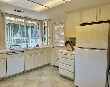 207 Serena Drive - Photo Thumbnail 6