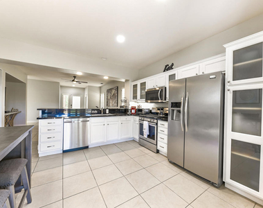 39676 Somerset Avenue - Photo Thumbnail 9