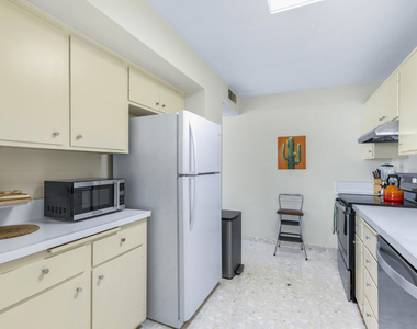 1211 Sandpiper Street - Photo Thumbnail 14