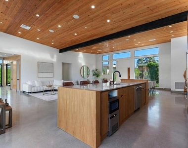 524 E E Miraleste Court Court - Photo Thumbnail 14