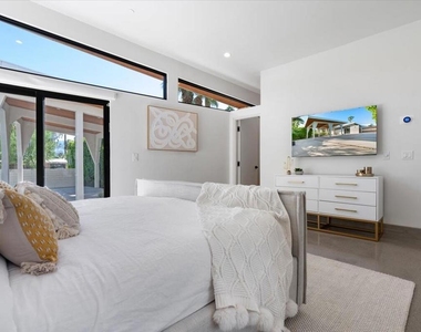 524 E E Miraleste Court Court - Photo Thumbnail 56
