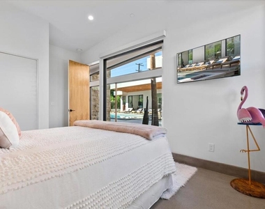524 E E Miraleste Court Court - Photo Thumbnail 60