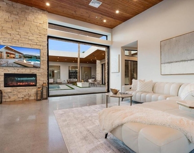 524 E E Miraleste Court Court - Photo Thumbnail 95