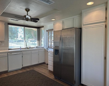 261 Santa Barbara Circle - Photo Thumbnail 5