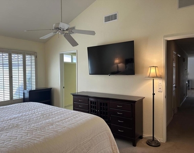 261 Santa Barbara Circle - Photo Thumbnail 12