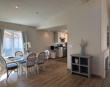 261 Santa Barbara Circle - Photo Thumbnail 4