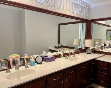 715 Sandpiper Street - Photo Thumbnail 9