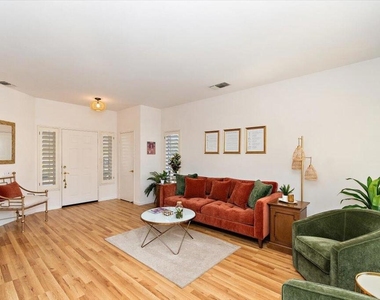 78995 Champagne Lane - Photo Thumbnail 4
