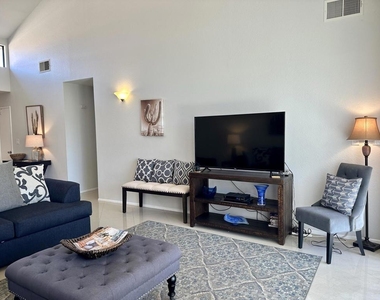 281 Tolosa Circle - Photo Thumbnail 4