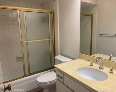 28000 Ridgebluff Court - Photo Thumbnail 19