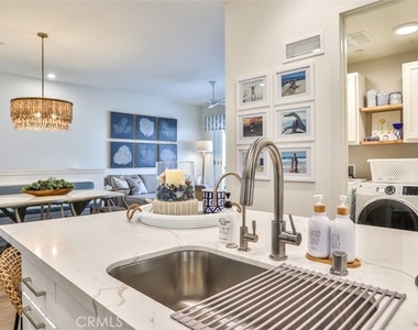 3319 Doheny Way - Photo Thumbnail 12