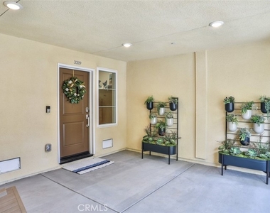 3319 Doheny Way - Photo Thumbnail 6