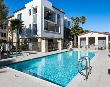 3319 Doheny Way - Photo Thumbnail 48