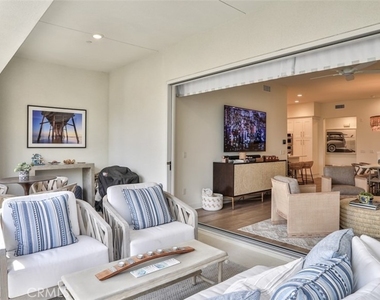 3319 Doheny Way - Photo Thumbnail 23