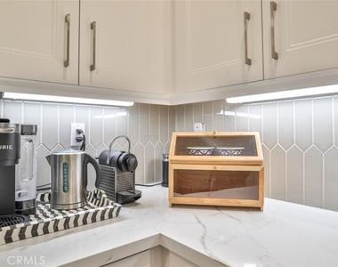 3319 Doheny Way - Photo Thumbnail 13