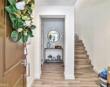 3319 Doheny Way - Photo Thumbnail 7